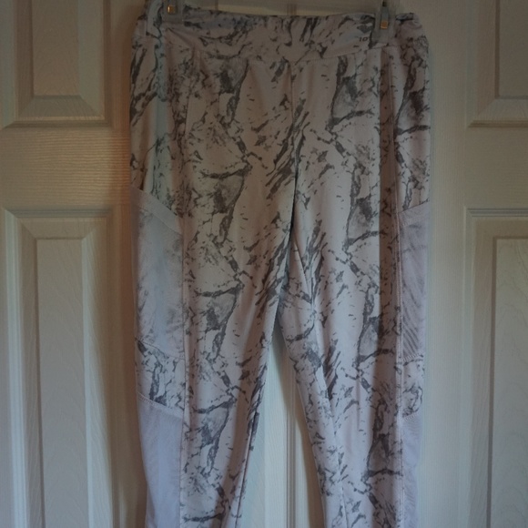 Lotto Pants - White Marble Crop Leggings